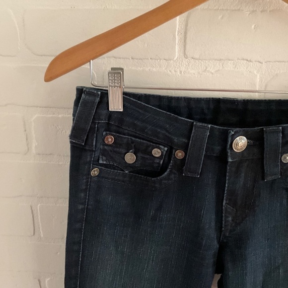 True Religion Women’s Denim Jeans Y2K Rock Low Rise Dark wash Blue Flare 28 - Picture 14 of 16
